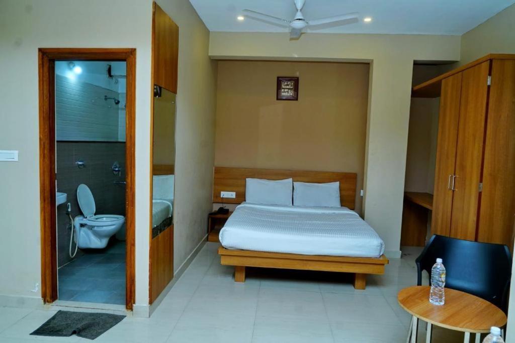 Samasth Rooms And Suits Mysore Eksteriør billede